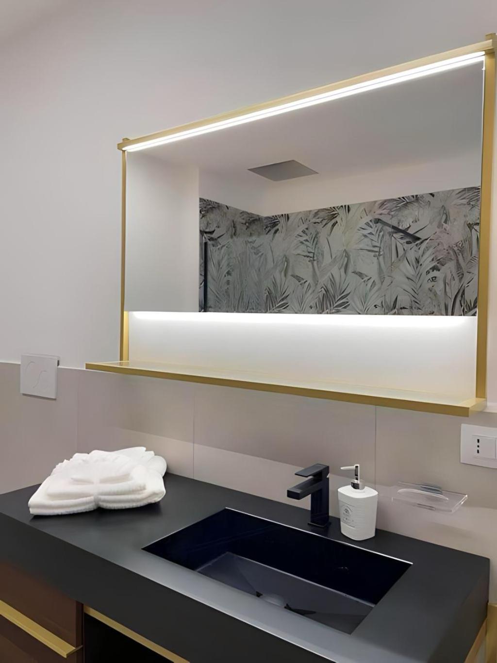 Amazzonico Suite Триест Экстерьер фото